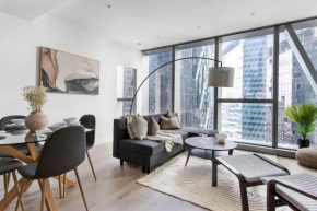Chic 2BR Apt Opposite Southern Cross City Views